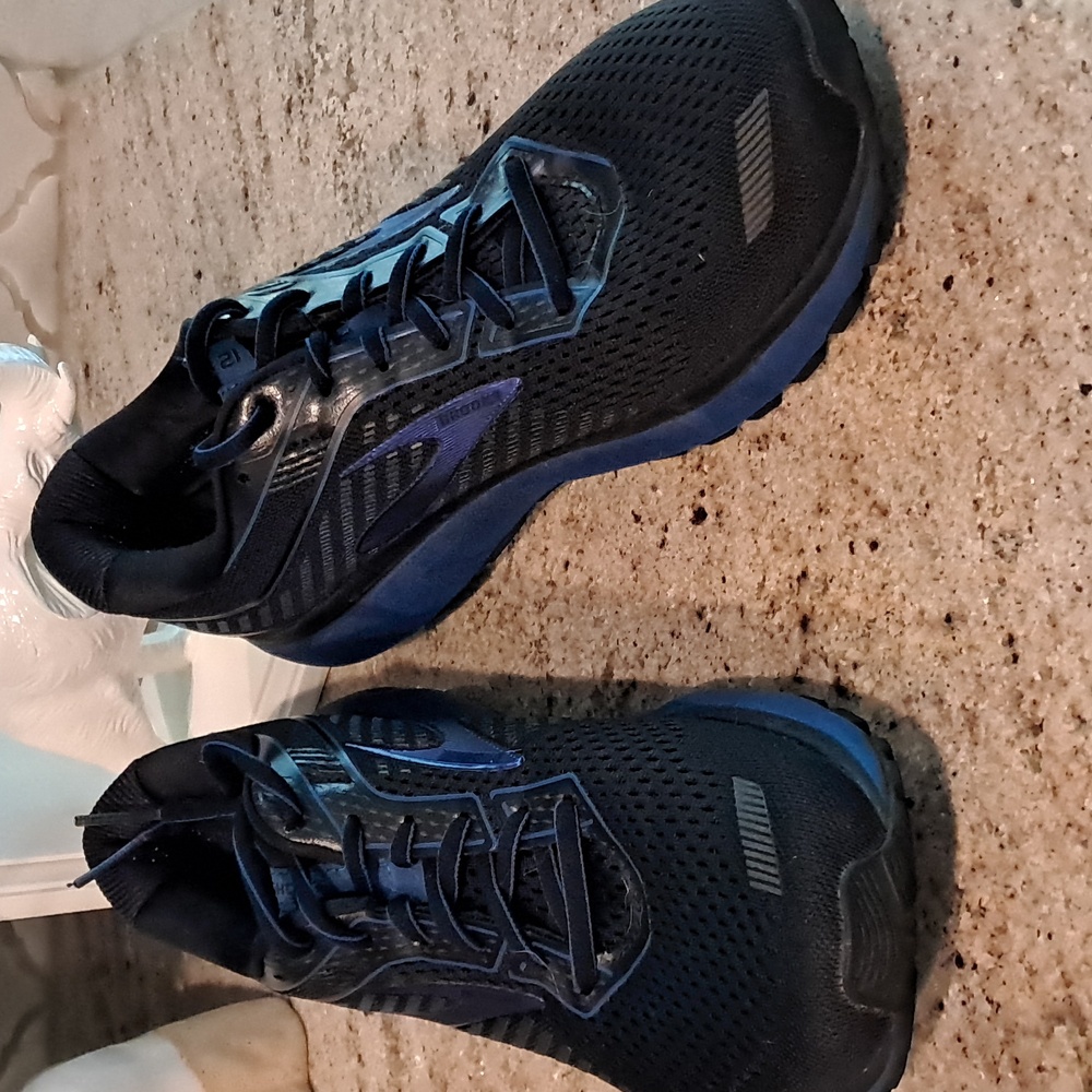 Brooks Ghost 12 Running Shoe